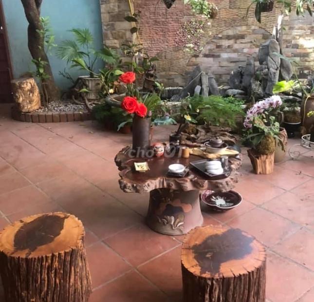 Cho thuê nhà 110 m2 gồm 3 phòng ngủ tại số 6 ngõ 534 đường Bưởi, Vĩnh Phúc, Ba Đình