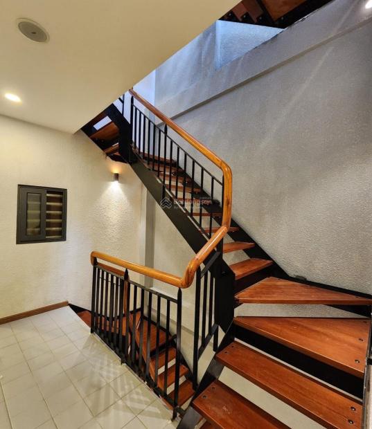 Căn hộ dịch vụ cao cấp. 4 tầng. DTSD: 289 m2, Q3. Dòng tiền ổn định 89 tr tháng. Giá chỉ 17 tỷ 900