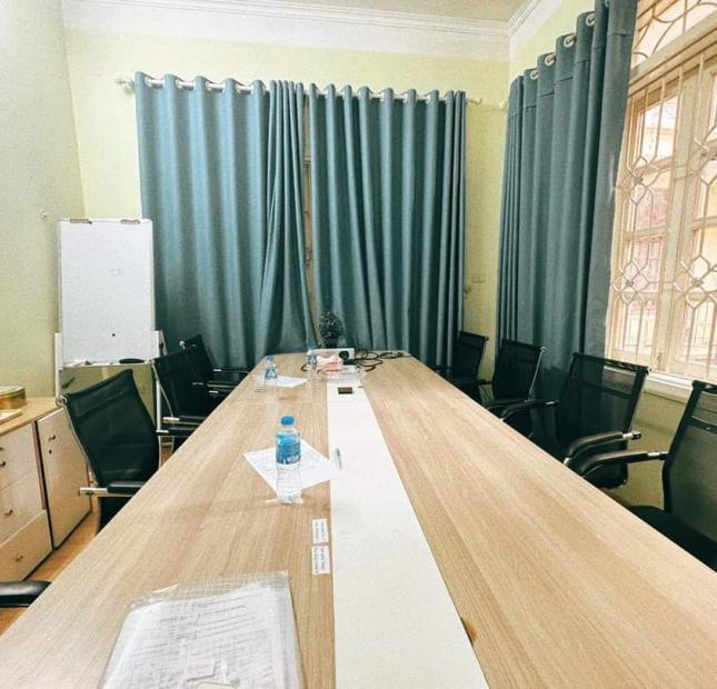 BÁN NHÀ GẦN ĐẠI HỌC NGOẠI THƯƠNG - HỌC VIỆN NGOẠI GIAO. LÔ GÓC - 3 THOÁNG - Ô TÔ 7 Chỗ VÀO NHÀ. Ở