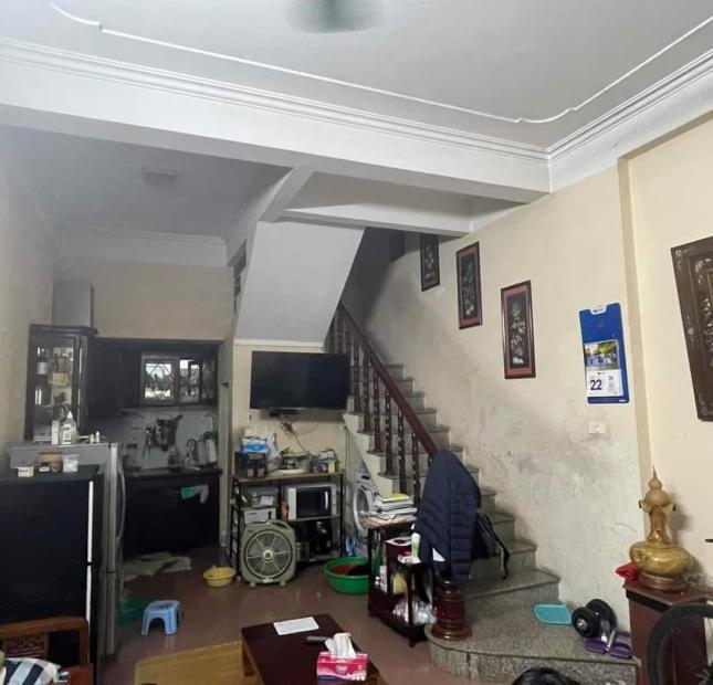 40m Giá 3.1 Tỷ Phố Hoàng Hoa Thám Trung Tâm Ba Đình. Nhà Nhỏ Tiền Tiện Ích Ngập Tràn.Chủ Muốn Bán