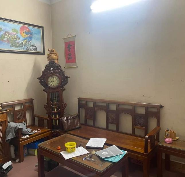 40m Giá 3.1 Tỷ Phố Hoàng Hoa Thám Trung Tâm Ba Đình. Nhà Nhỏ Tiền Tiện Ích Ngập Tràn.Chủ Muốn Bán