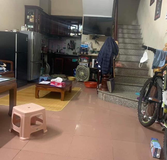 40m Giá 3.1 Tỷ Phố Hoàng Hoa Thám Trung Tâm Ba Đình. Nhà Nhỏ Tiền Tiện Ích Ngập Tràn.Chủ Muốn Bán