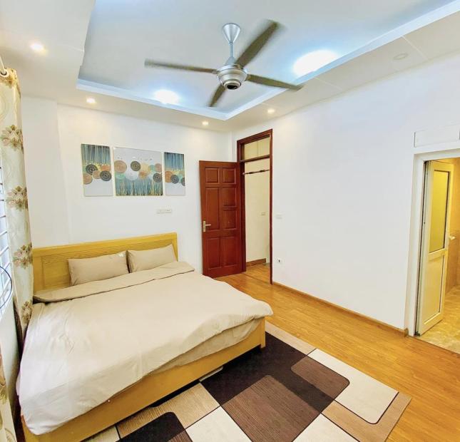 Bán nhà Ngã Tư Sở 40m2 x5T, xây mới, đẹp, chắc chắn, oto đỗ cách 20m giá chỉ 3.38 tỷ - 0352869328