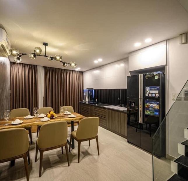 Bán nhà đẹp vào ở ngay hẻm 392 Cao Thắng phường 12 quận 10. DT: 4x13.7m 2 Lầu Sân Thượng. Giá 13.5 tỷ
