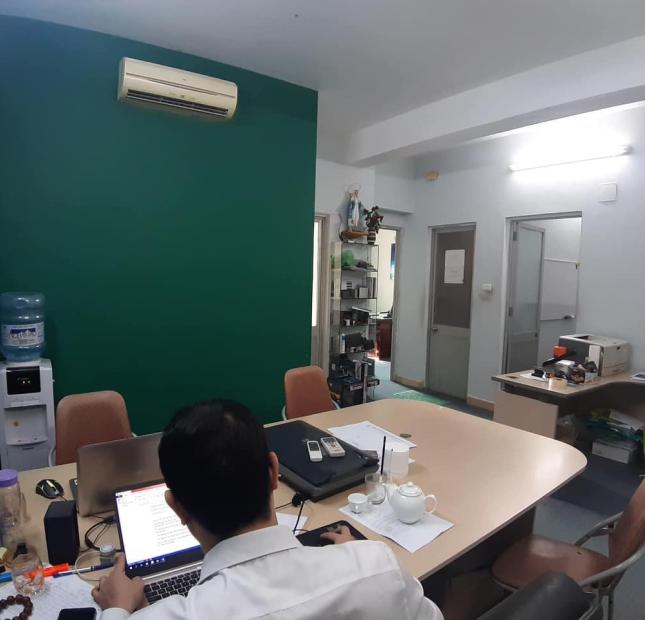 Bán chung cư Nam Trung Yên, Cầu Giấy 65m2, hơn 2 tỷ, vị trí đắc địa, view đẹp