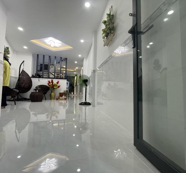 Bán Nhà Mới Đẹp HXH Sát bên Quận 1 - 45m2 - Tặng Nội Thất