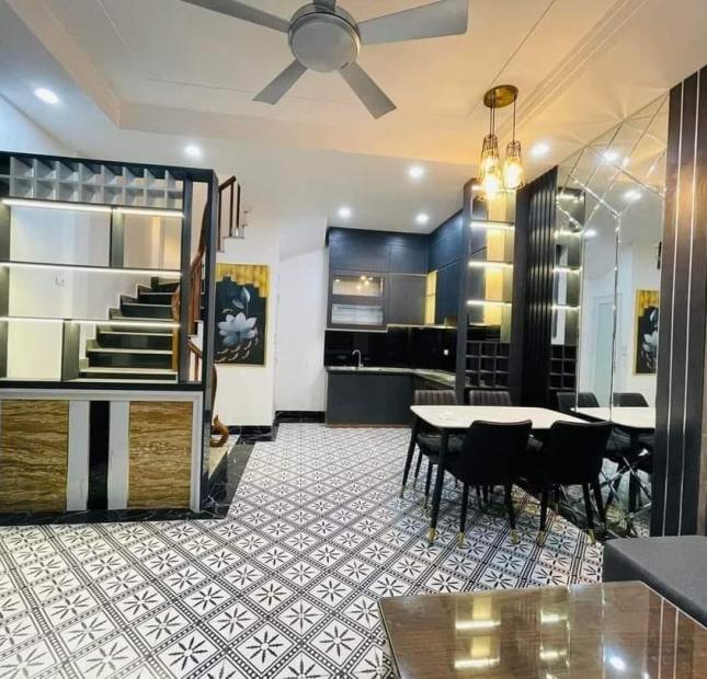 BÁN NHÀ 5 TẦNG Vũ Trọng Phụng/QUẬN THANH XUÂN chỉ 4.6 tỷ 