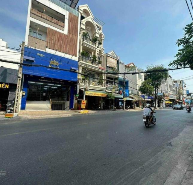 Bán nhà hầm 6 tầng Điện Biên Phủ - Bình Thạnh - 11x17m - Giá 32 tỷ - Cách Quận 1 chỉ cây cầu