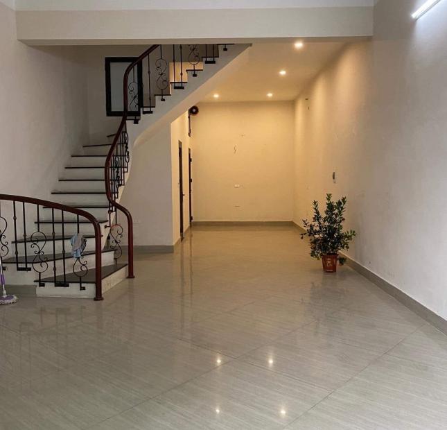 Nguyễn trãi 55m 5 tầng mt5.5m ô tô vào nhà, KD đỉnh hàng xóm royal city 10 tỷ