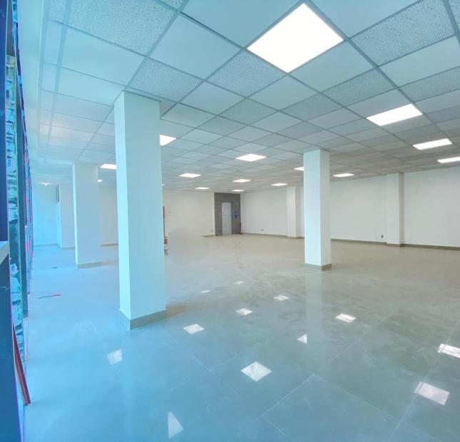 Bán Tòa Nhà 35m*12m Trung Tâm Quận 10 , 3 mặt tiền : 978m2 giá còn 70 tỷ TL