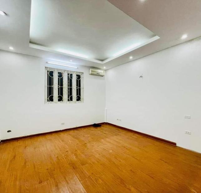 Rẻ bất ngờ ! nhà trần duy hưng phân lô ô tô tránh 63,5mx 4t hơn 10 tỷ.