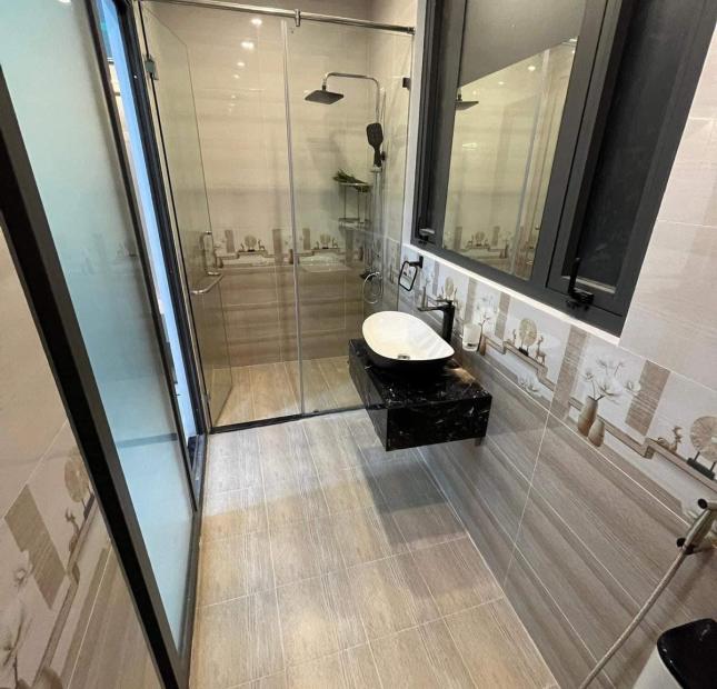 BÁN NHÀ VIP TÂN PHÚ-XE HƠI NGỦ TRONG NHÀ-4 TẦNG-DT 4x13M