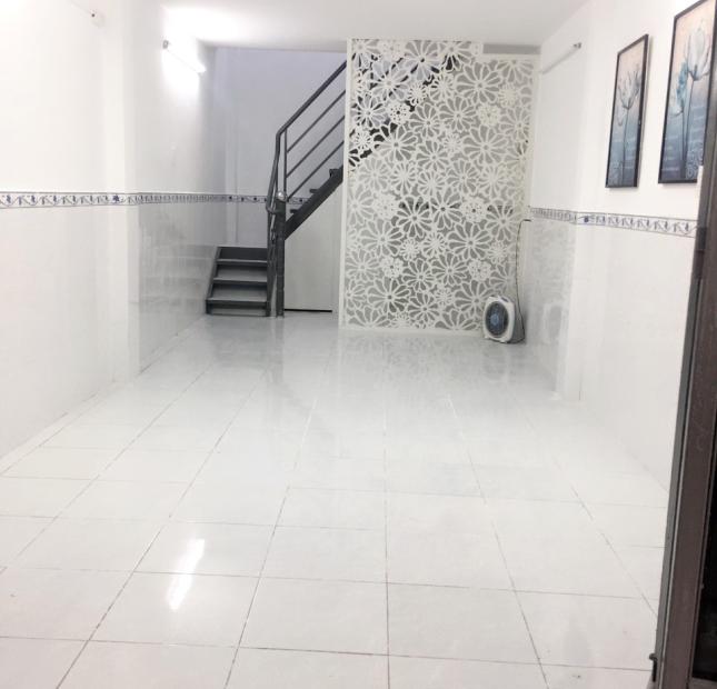 Nhà bán 2 Tầng - 55m2 hẻm thông  Âu Dương Lân P3Q8 - Giá : 4.6 Tỷ