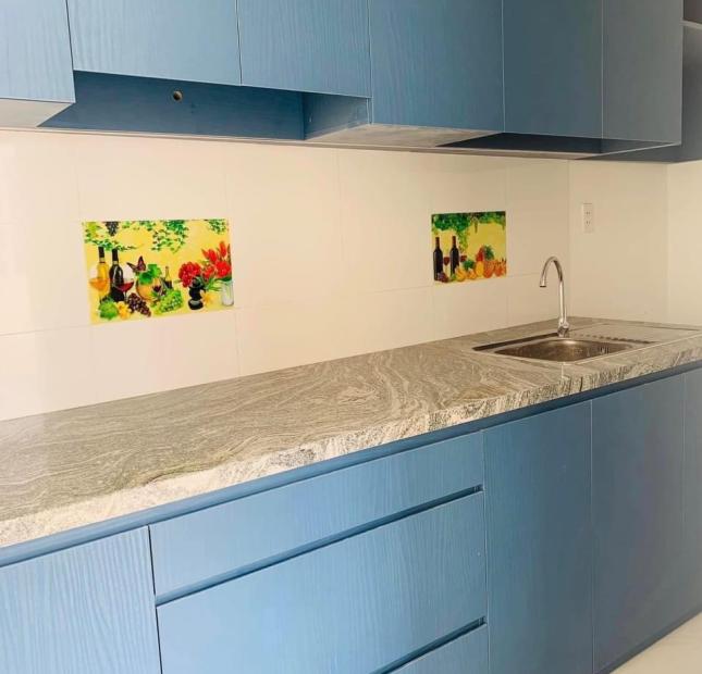 Chính chủ cần bán nhà Quận 10, Phường 5, Đào Duy Từ. Giá 2 tỷ 4. Sổ hồng, 2lầu. Lh0898 694 ***