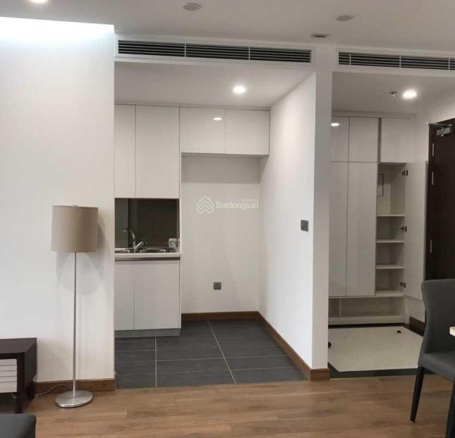 Nhà em bán lại căn hộ chung cư mini ngõ 603 Lạc Long Quân 36m2 giá 700tr.LH 0888486262.