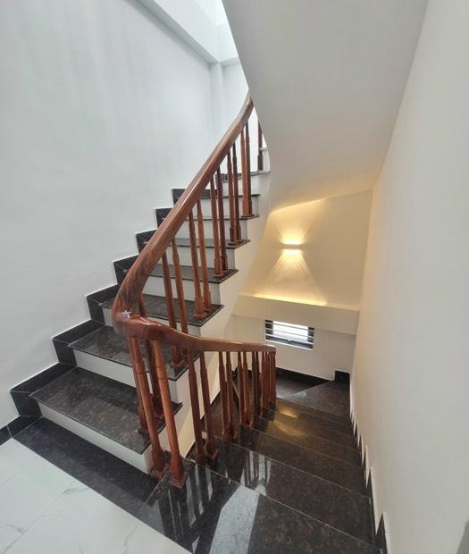 SIÊU HIẾM – BÁN NHÀ NGÃ TƯ SỞ - 10M Ô TÔ TRÁNH 5 TẦNG X 48M, 4.63 TỶ 