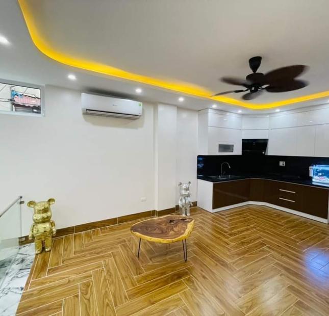Bán nhà Nguyễn Khang, Cầu Giấy; Lô góc; 2 thoáng; Gần phố; Nhà đẹp ở ngay; 43m2 