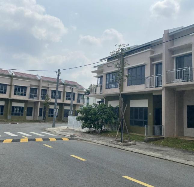 Bán nhà 1,650 tỷ sổ hồng riêng khu đô thị Oasis City Bến Cát Bình Dương hỗ trợ bank