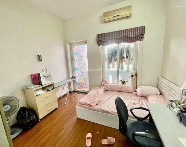 Chủ gấp bán - nhà cực hiếm Quận Tân Bình - hạ chào còn 2tỷX