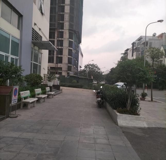 Bán CHCC 106m2 3 ngủ 2 vs Lô Góc View Hồ Tây Phố Võ Chí Công sát Quận ủy Tây Hồ, giá hơn 50tr/m