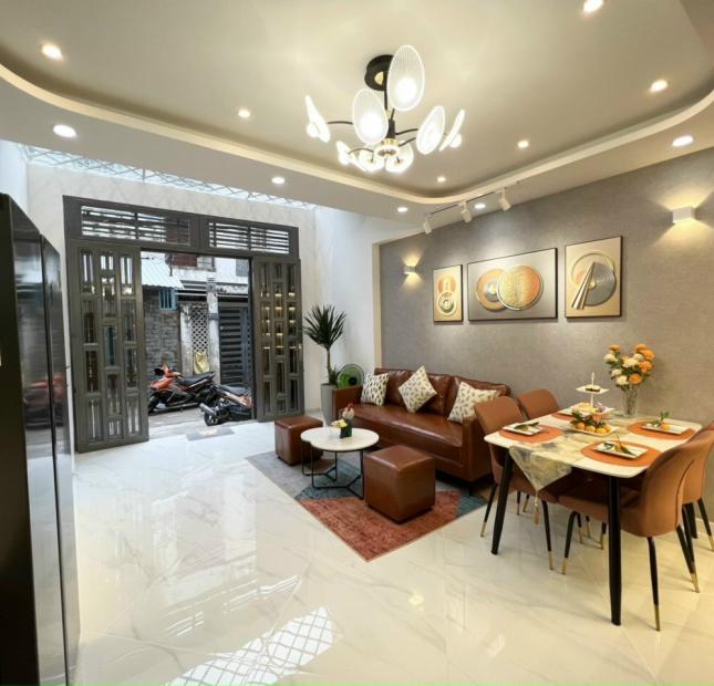 Bán Gấp Nhà Mặt Tiền Võ Văn Tần, P6, Q 3, DT:7.5M X 18M, 5 Lầu Giá: 45 Tỷ