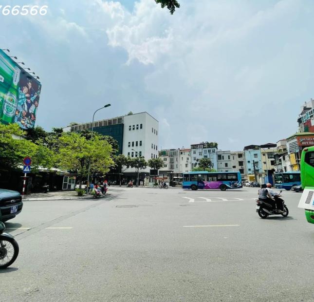 Bán Đất Tặng Nhà, Phố Kim Mã, Trung Tâm Ba Đình, 139m, Mt 8.5m, Giá 28.5 tỷ.