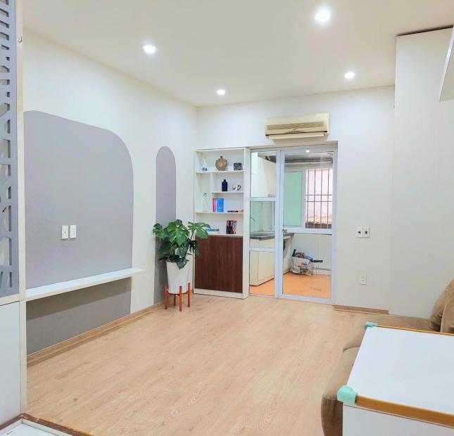 NHÀ ĐẸP GIÁ: 1.35 TỶ CÓ THƯƠNG LƯỢNG SỔ ĐỎ RIÊNG BIỆT HAI BÀ TRƯNG .