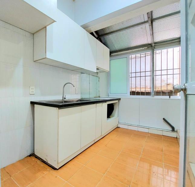NHÀ ĐẸP GIÁ: 1.35 TỶ CÓ THƯƠNG LƯỢNG SỔ ĐỎ RIÊNG BIỆT HAI BÀ TRƯNG .