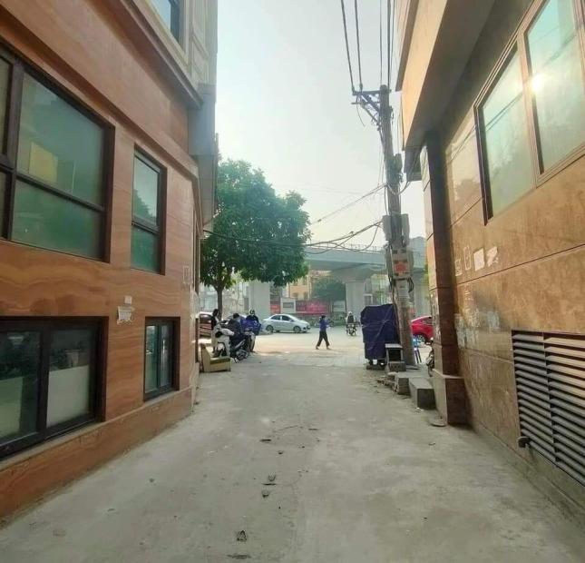 siêu đẹp ! nhà ngõ cầu giấy ô tô vào nhà kinh doanh 82m 7t 23 tỷ