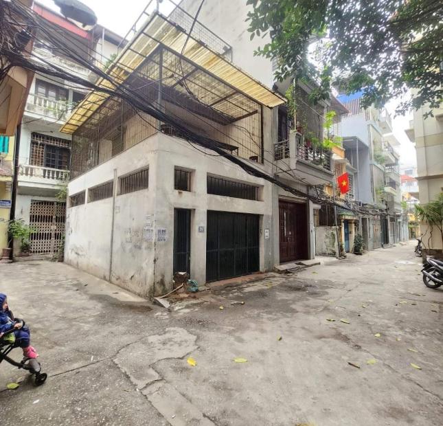 Siêu siêu rẻ ! nhà ngõ 68 cầu giấy ô tô vào nhà 87m 2t giá hơn 10 tỷ.