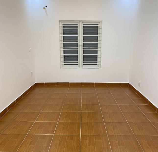 Bán căn nhà có sân cổng riêng tại Đằng Hải giá Ngộp