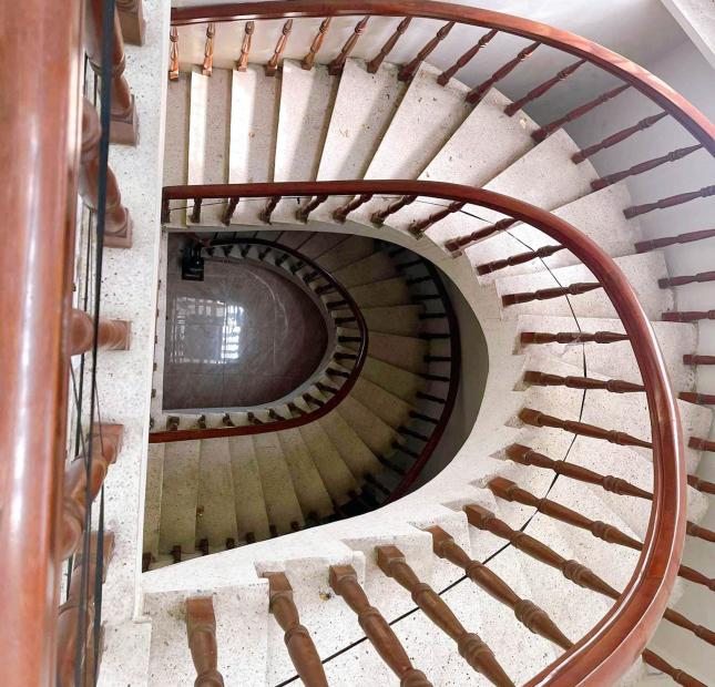 Nhà bán CMT8 CV Lê Thị Riêng HXH 7m, 100m2 , 3Tầng BTCT, ở + KD 12.8 tỷ