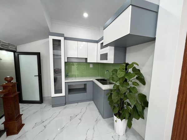 Bán Nhà Định Công Hạ - Hoàng Mai , DT : 40m2 , 5 Tầng , Giá Hơn 4 Tỷ 