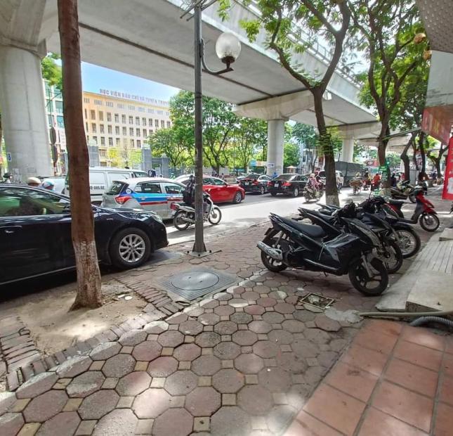 Tin đc ko ! nhà c4 mặt phố xuân thủy kinh doanh đỉnh 63,2m nhỉnh 25 tỷ