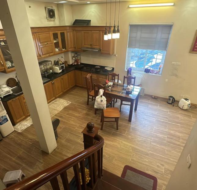Bán căn nhà 83m2 phố Âu Cơ, Tây Hồ Chủ tự xây 6 ngủ Ô tô tránh 10m 6.8 Tỷ