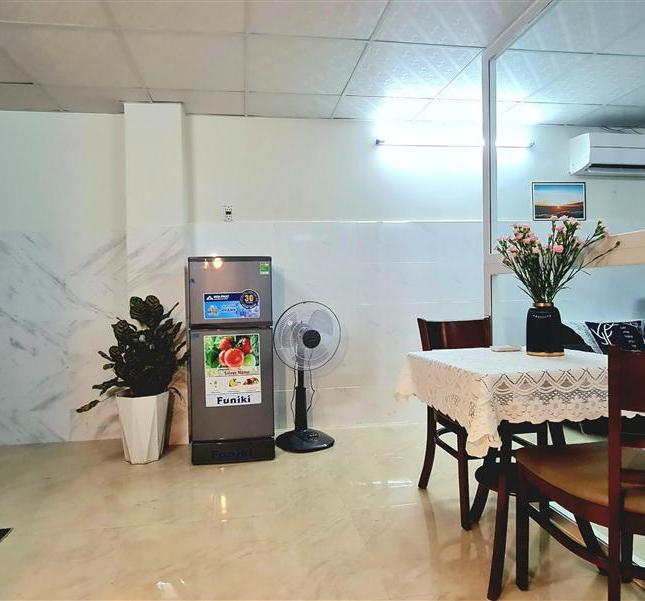 Xô Viết Nghệ Tĩnh - Sát Hàng Xanh 30 m2 full nội thất Thang Máy