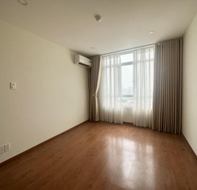 Cần bán căn hộ Penthouse Giai Việt trên đường Tạ Quang Bửu Quận 8