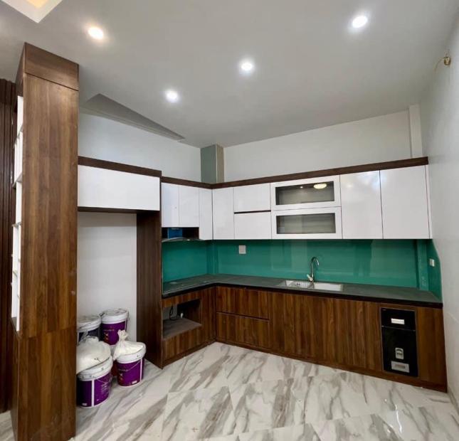 HIẾM CÓ 1 0 2- BÁN NHÀ BỒ ĐỀ 5 TẦNG 35M-  MỚI TINH-  Ô TÔ ĐỖ CỔNG- CÁCH CẦU CHƯƠNG DƯƠNG 100M-