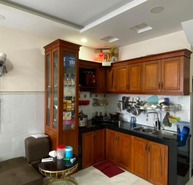 Căn nhà đường Lạc Long Quân, Tân Bình, 55m2, Giá 6.4 tỷ, 0931399266