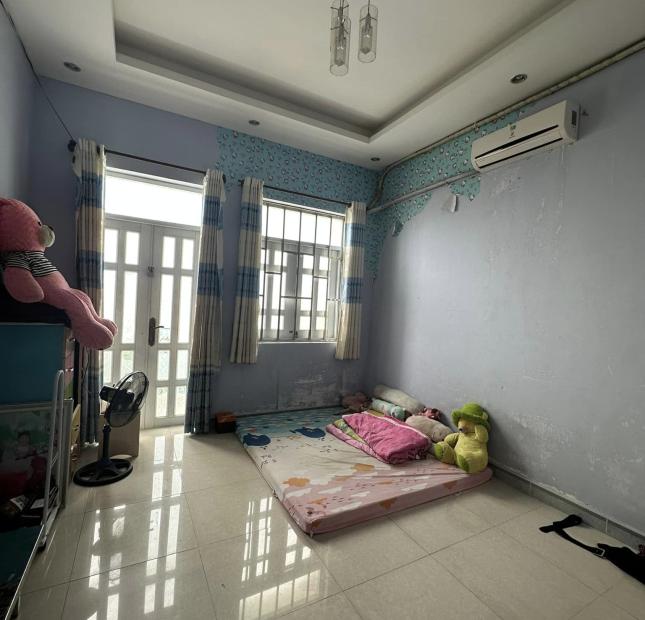 Bán nhà Mã Lò-xe hơi vào nhà-mới xây-gần chợ-ngang 4M-chỉ 4 tỷ hơn