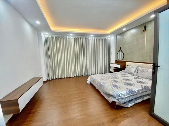 Nhà đẹp Sài Đồng, nội thất cao cấp, DT 50m x 4T, ô tô tránh, kinh doanh giá 6.8 tỷ.