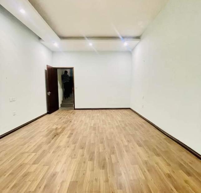 Bán nhà đep phố Nguyễn Viết Xuân, DT50m2, 4T, MT4.7m, 6tỷ9, dân trí cao. 