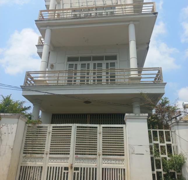 Bán nhà 5 tầng đường Trần Quốc Toản, Pleiku, Gia Lai