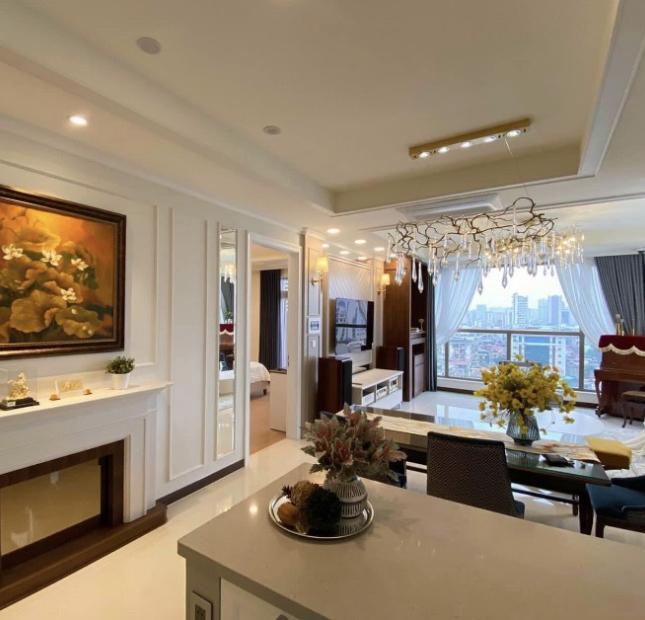 Nhà em bán lại căn hộ 158m2, giá 5,9 tỷ căn 3 ngủ view hồ Cầu Giấy tòa Star Tower Lh 0888486262
