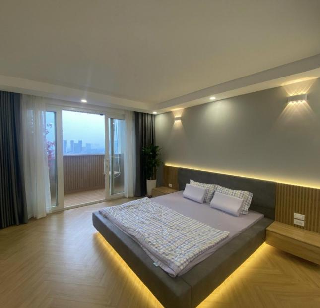 Penhouse đường Nguyễn Trãi, 235m2, chủ nhà để không ở, đủ đồ xịn, 9.4 tỷ