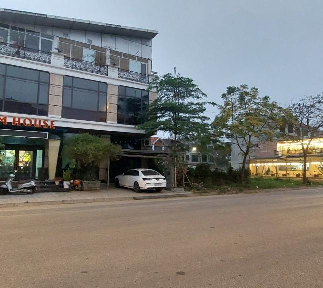 Chính chủ cần bán gấp biệt thự khu ĐT Hà Phong - Hoàn thiện theo phong cách hiện đại. chỉ việc sách vali về ở