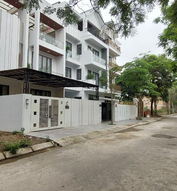 Chính chủ cần bán gấp biệt thự khu ĐT Hà Phong - Hoàn thiện theo phong cách hiện đại. chỉ việc sách vali về ở