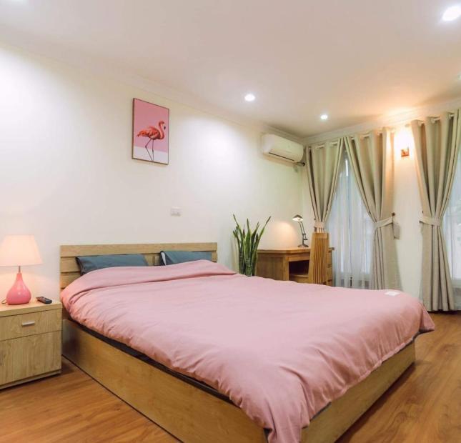 Bán Nhà quận Ba Đình, view hồ, 112m 7T, KD đỉnh, giá 58 tỷ. LH 034.915.7982.