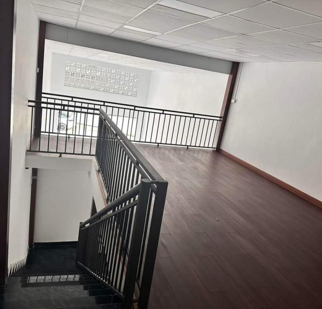 Bán nhà 2 tầng trục chính Tam Lộng, Bình Xuyên