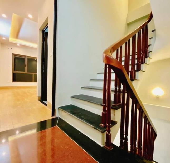 Bán nhà cách ô tô đỗ 30m Phố Lụa, Vạn Phúc, Hà đông 32m, 4 tầng, chỉ 3,58 tỷ. lh 0962780005 